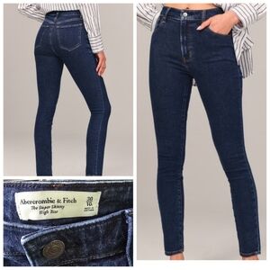 Abercrombie & Fitch The Super Skinny High Rise Size 30/10 Dark Wash